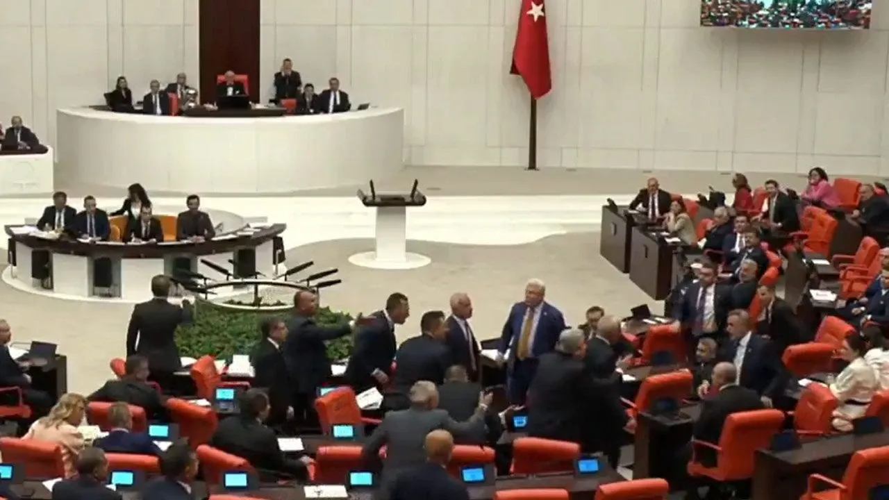 Varank kime 'AYI' dedi?
