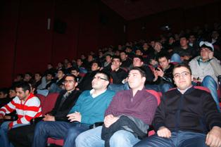 AK Parti Karatay sinemada buluştu