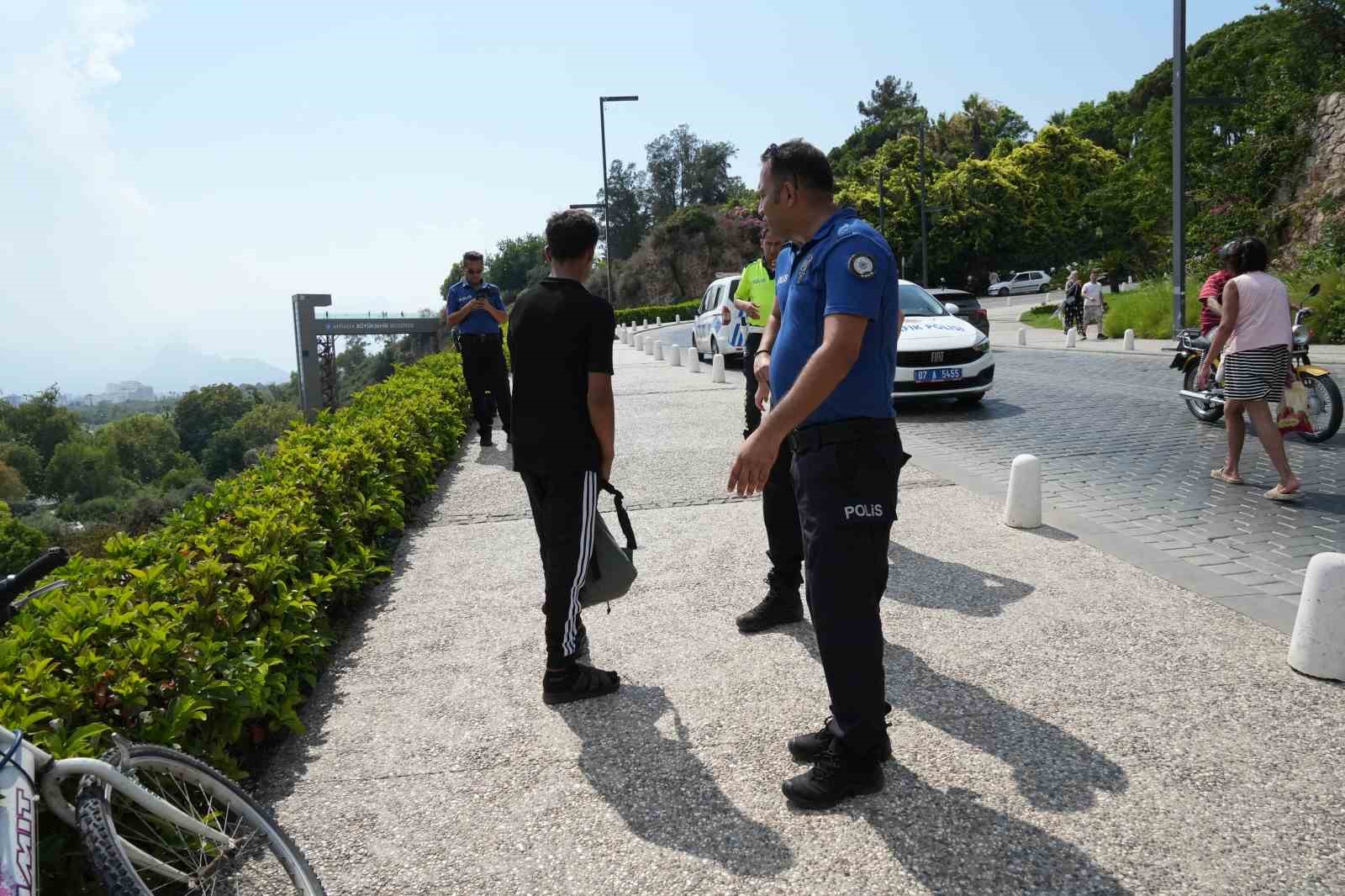 Antalya'da çocukların varyant macerası hastanede bitti