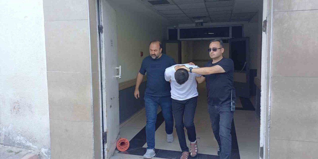 Camide kan donduran olay! Secdeden kalkarken öldürdü