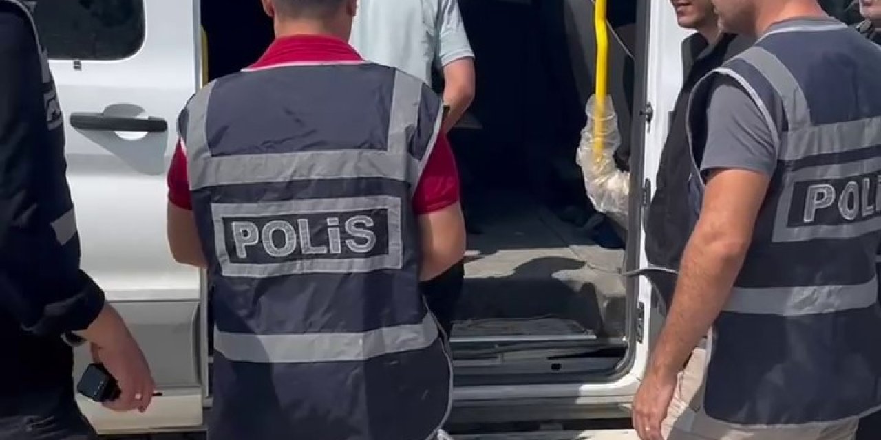 492 adet televizyonla kaçmaya kalktılar