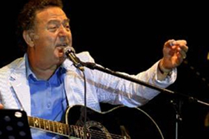 Kayahan’dan gençlere ders