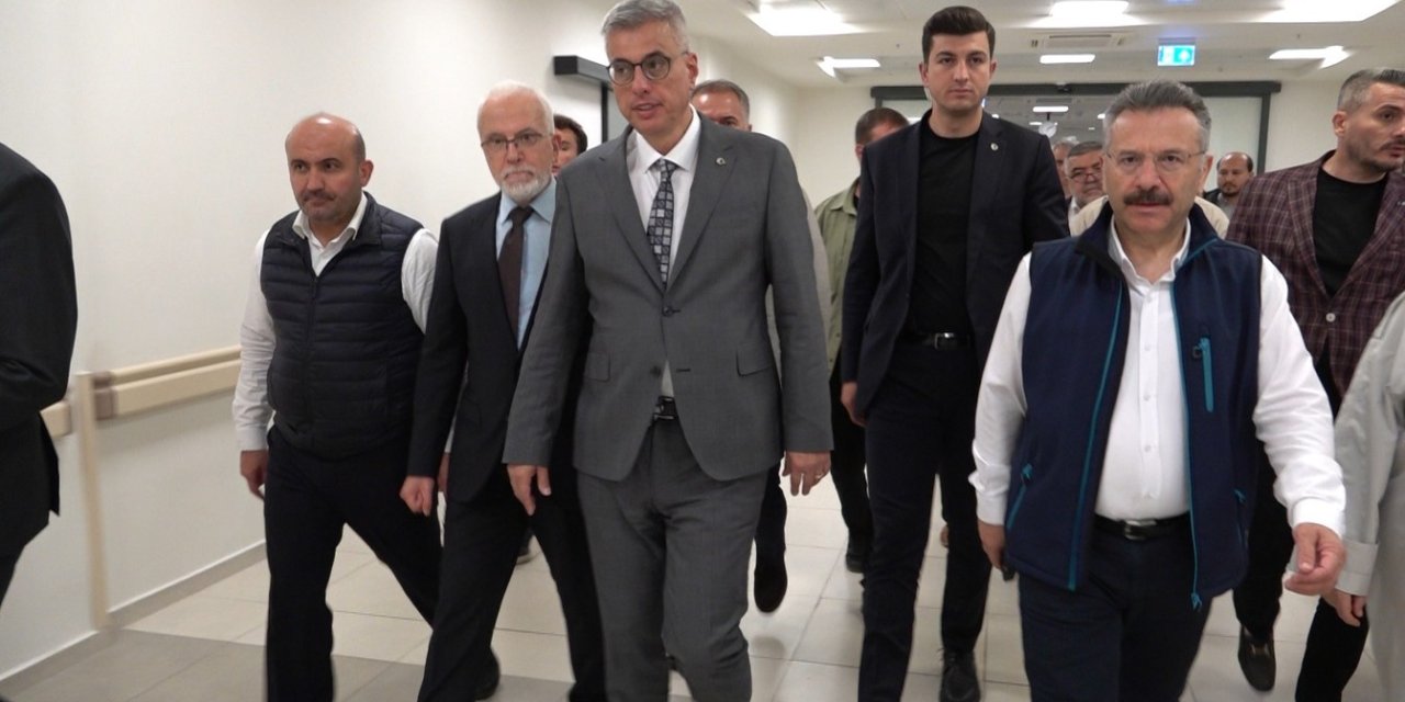 Bakan Memişoğlu, yangında yaralananları hastanede ziyaret etti