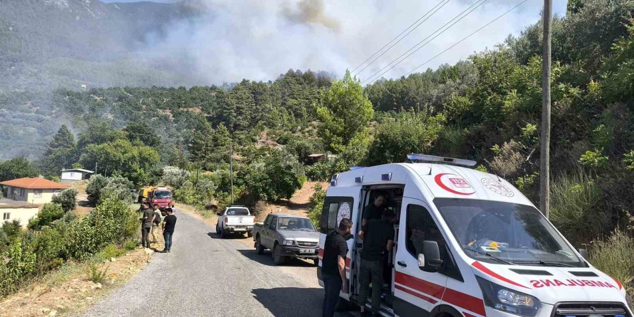 Gazipaşa’da orman yangını yerleşim yerlerine ulaştı: Evler tahliye edildi