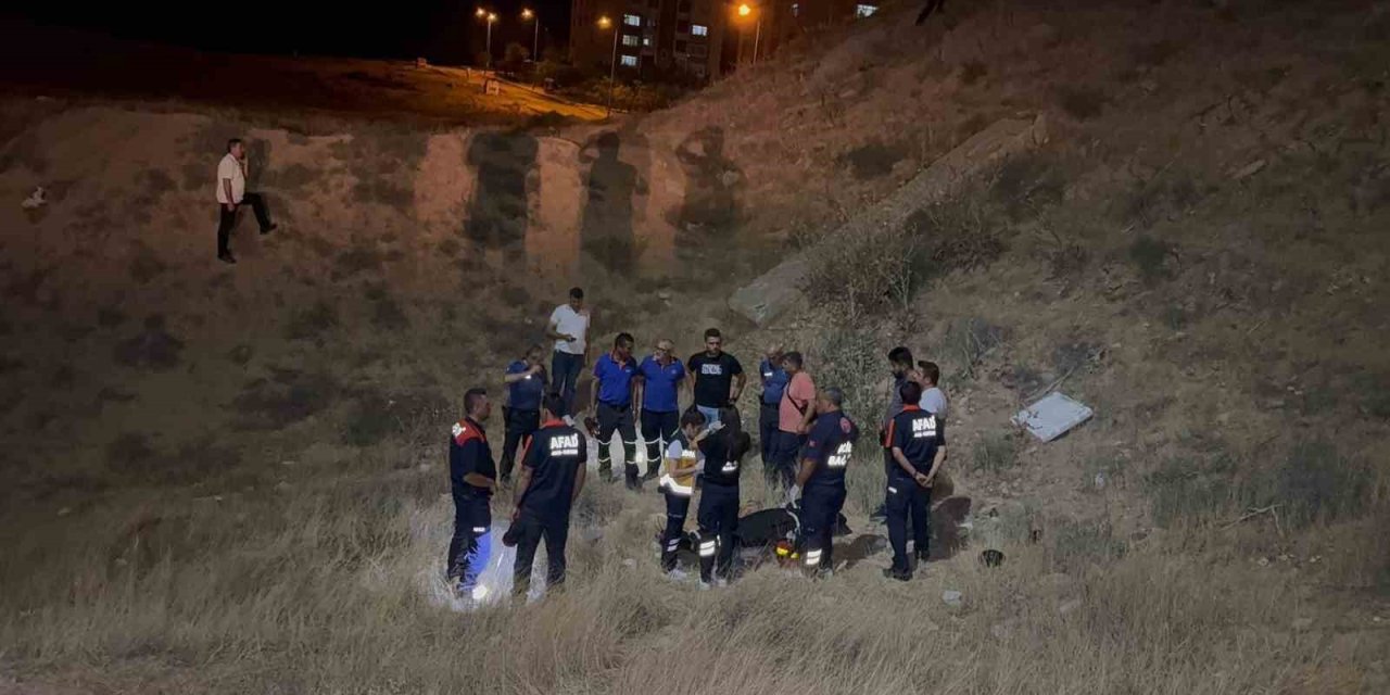 Sabah Saatlerinde Evden Çıktı, Dağlık Alanda Ölü Bulundu