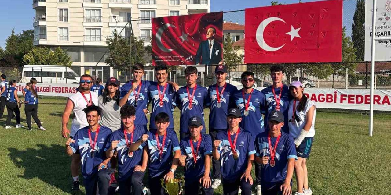 U19 Kriket Şampiyonası’nda Afyon Rüzgarı Esti