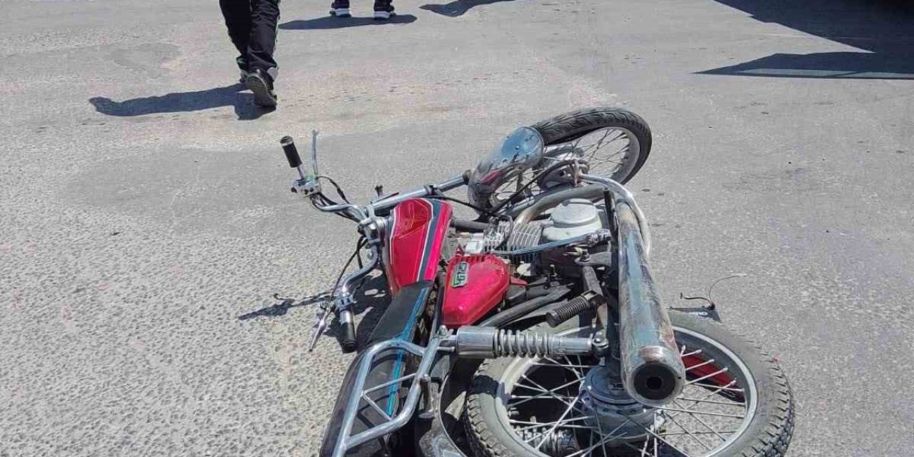 Kamyonetle çarpışan motosikletli Konya'ya sevk edildi
