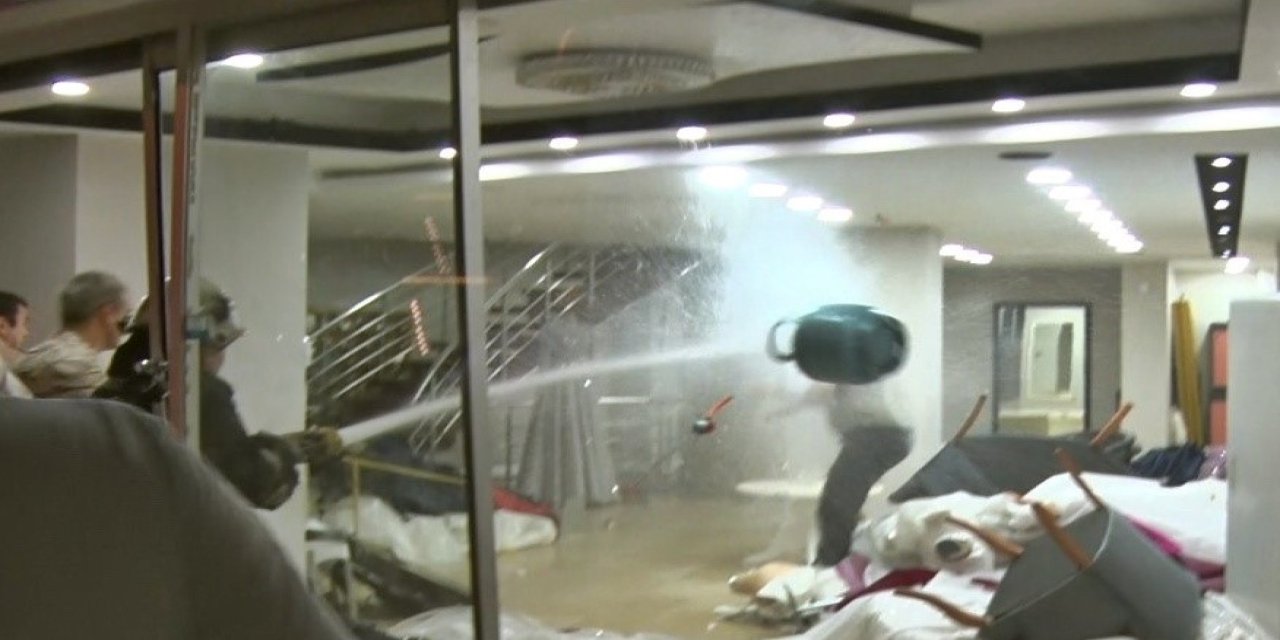 Tüpe çakmağı dayayınca tazyikli suyu yedi