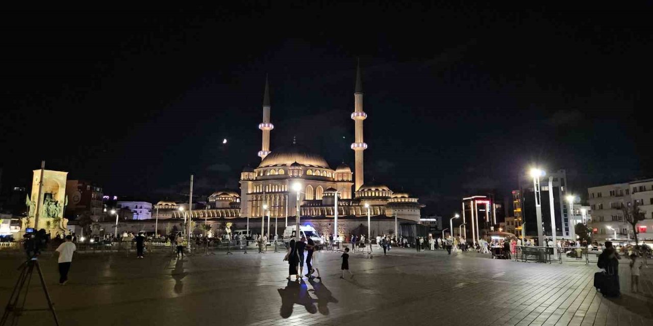 Türkiye genelinde 90 bin camide eş zamanlı dua programı