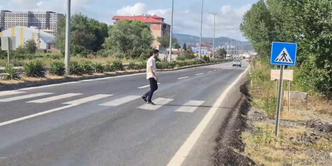 Yaya Geçidi Var, Kaldırım Yok! Tehlike Her Gün Büyüyor