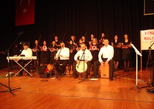 Akşehir'de kadınlar korosu konser verdi