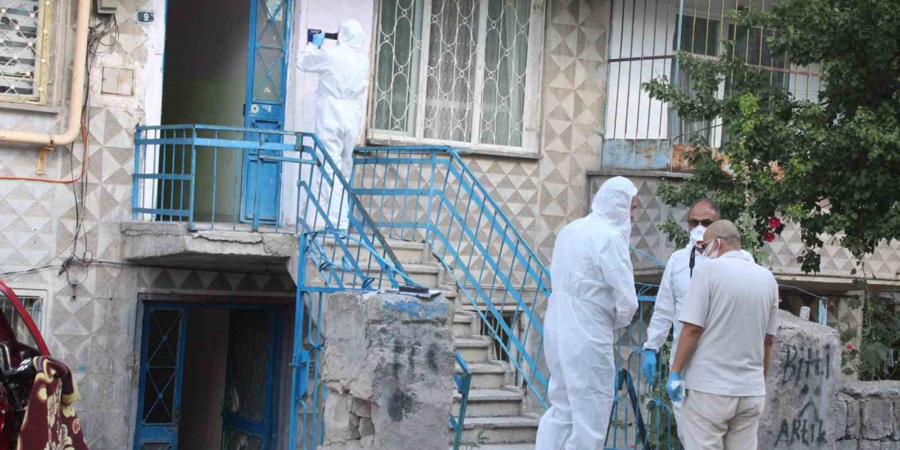 Komşular kokuyu fark etti, acı olay ortaya çıktı