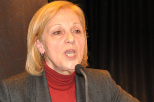 Çölaşan 'Gösterilere devam' dedi