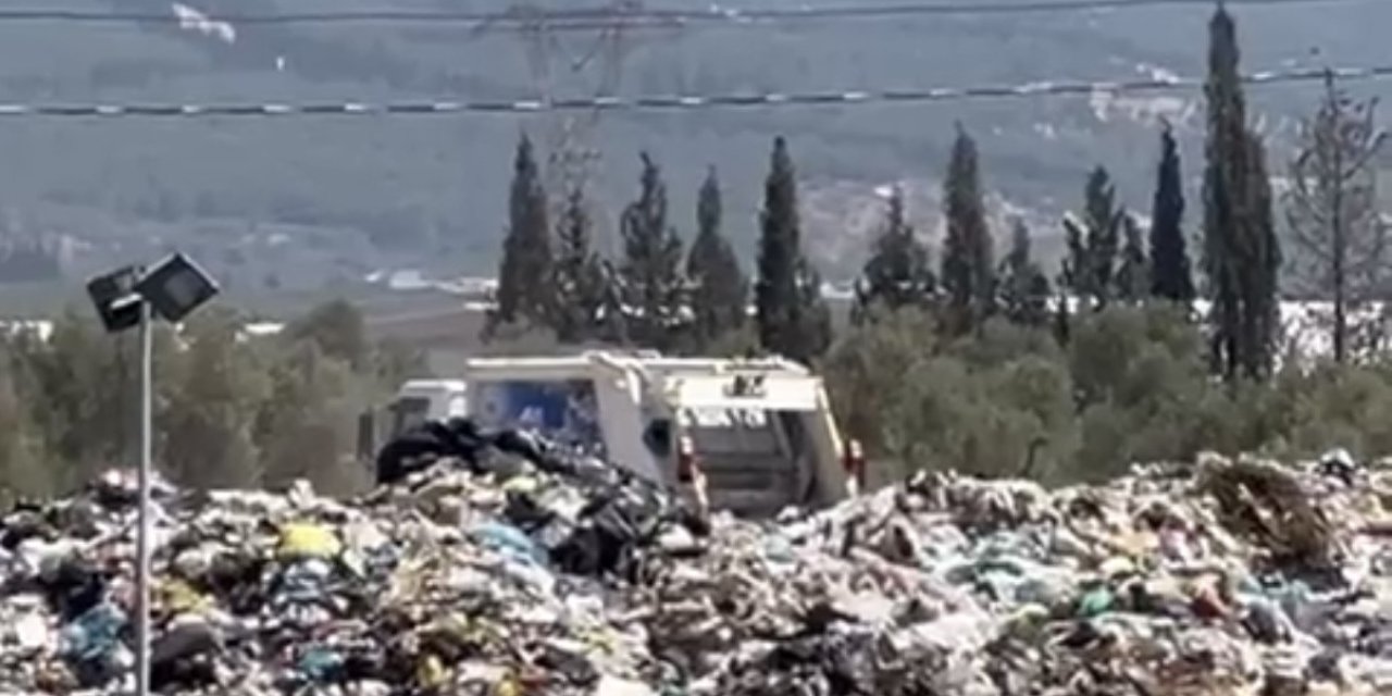 İzmir'in Yeni Dağının Adı Çöp Oldu