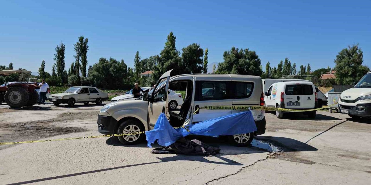 1,5 Yaşındaki Umay'ın Acı Kaybı: Aracın Altında Kaldı