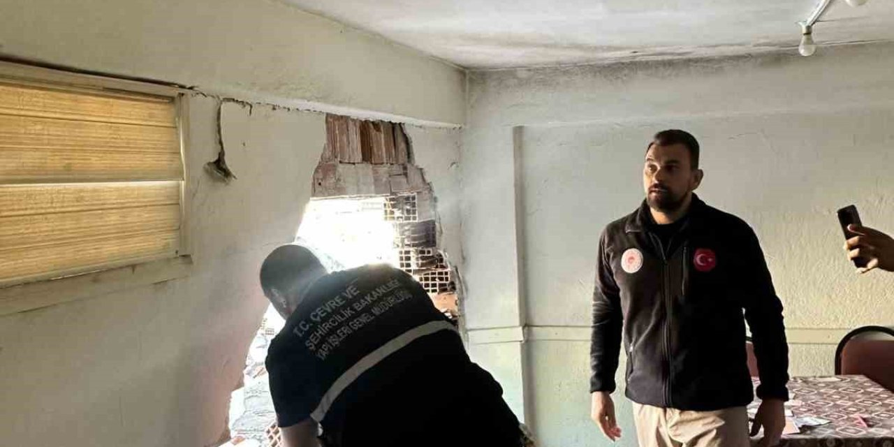 Sındırgı depremine ilişkin hasar tespit çalışmaları tamamlandı