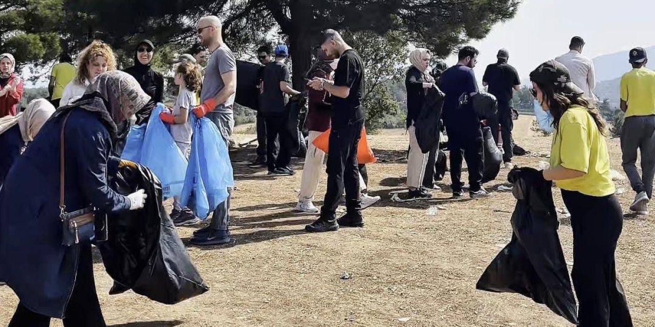 Bu kez yürüyüş için değil, temizlik için toplandılar