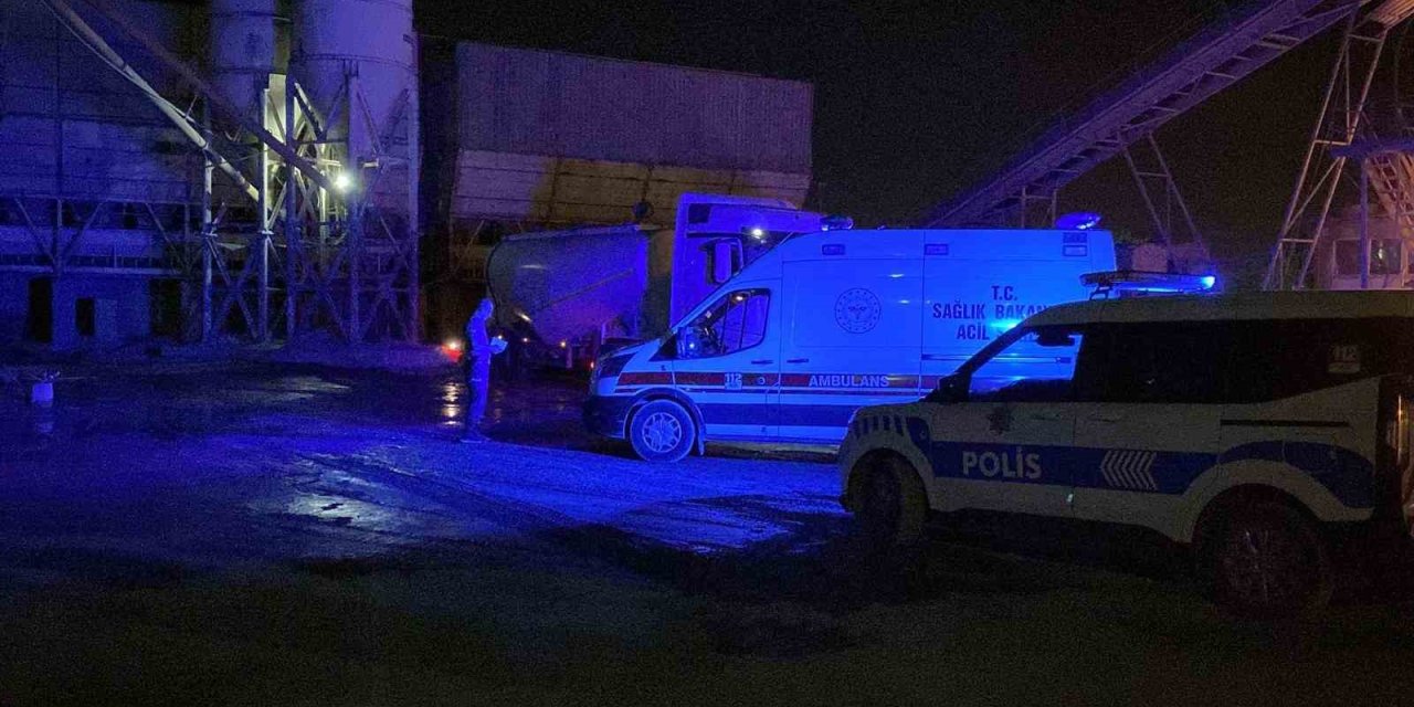 Akılalmaz kaza: Şoför basınç nedeniyle hayatını kaybetti