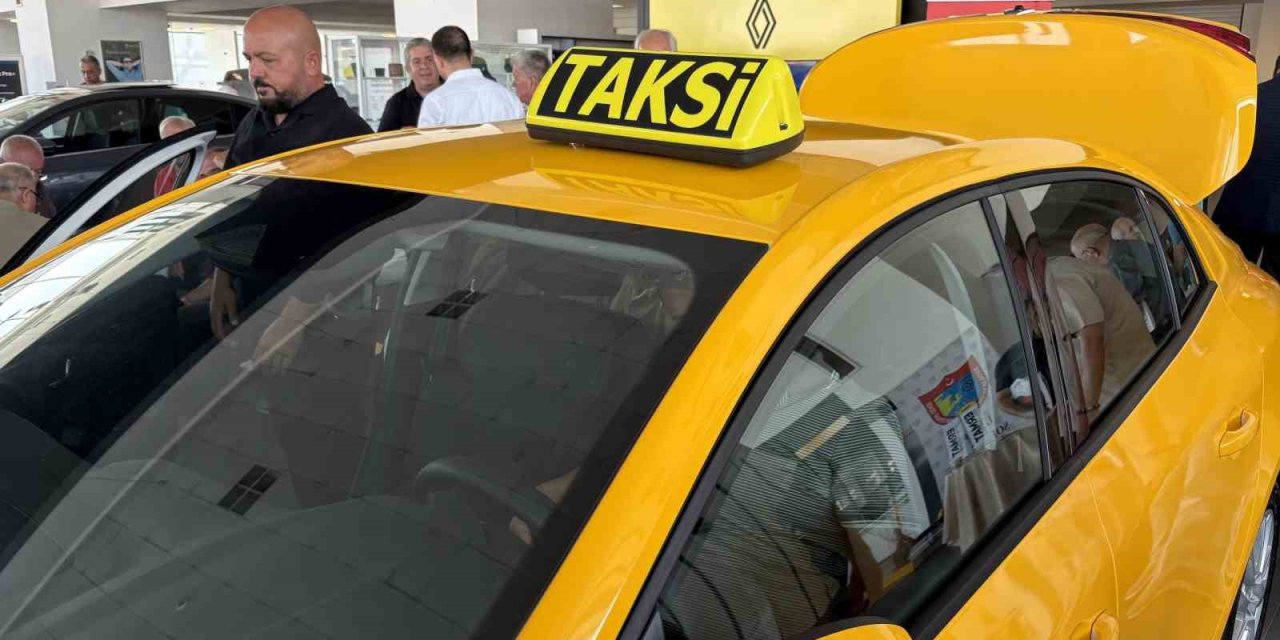 Türkiye’nin İlk “Megane Taksi”si Yollara Çıkıyor