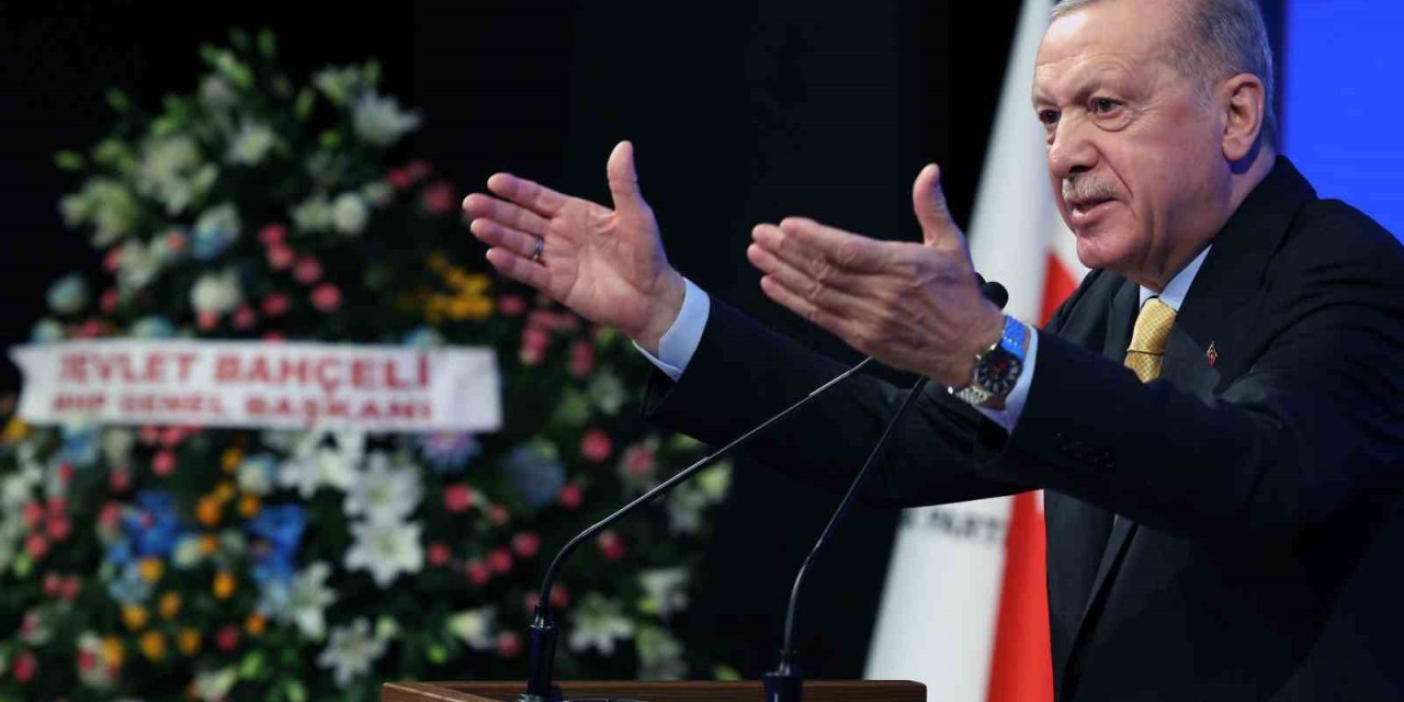 Cumhurbaşkanı Erdoğan: AK Parti ailesinin yeni üyelerine saldıranlara ‘hadi oradan’ diyorum