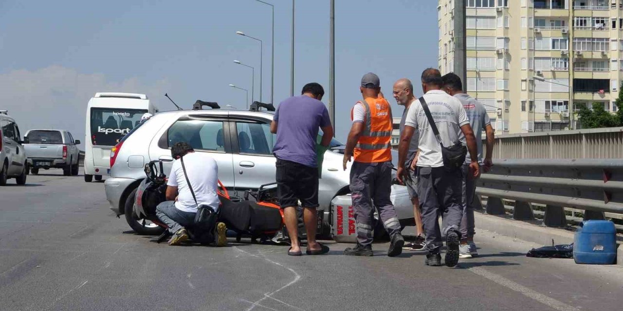 İhbara giden motorize sağlık ekibi kaza yaptı
