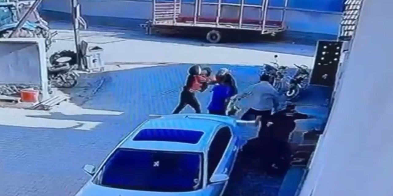 Sokak ortasında kavgaya tutuştular: Kadınların kavgası kamerada
