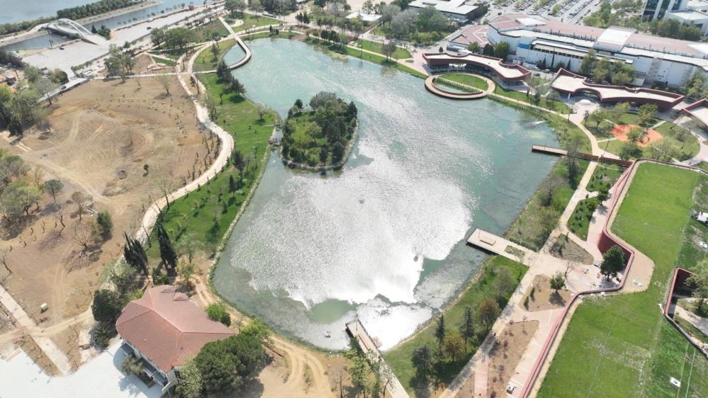 İzmit'in kalbinden 20 bin ton çamur çıktı