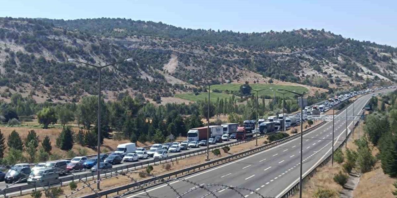 Ankara-Bolu Yolu'nu Kapatan Kaza! Metanol