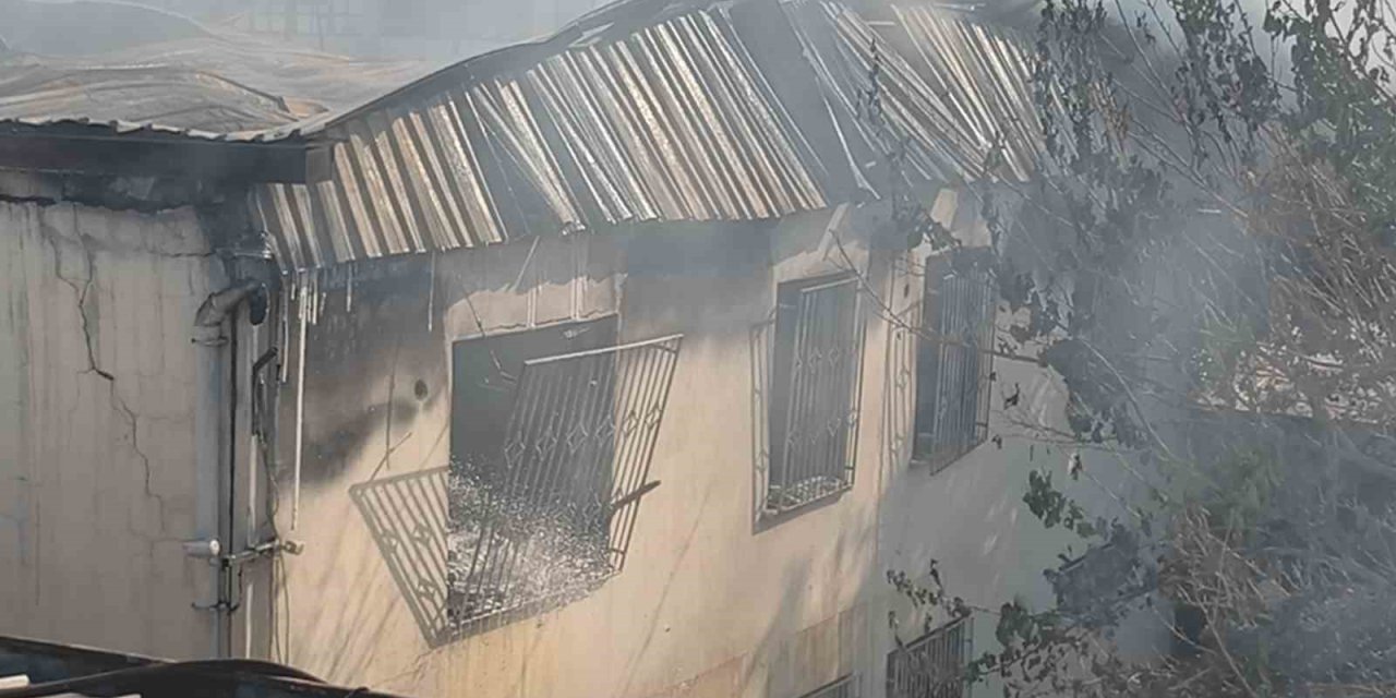 15 gün arayla aynı depoda ikinci yangın