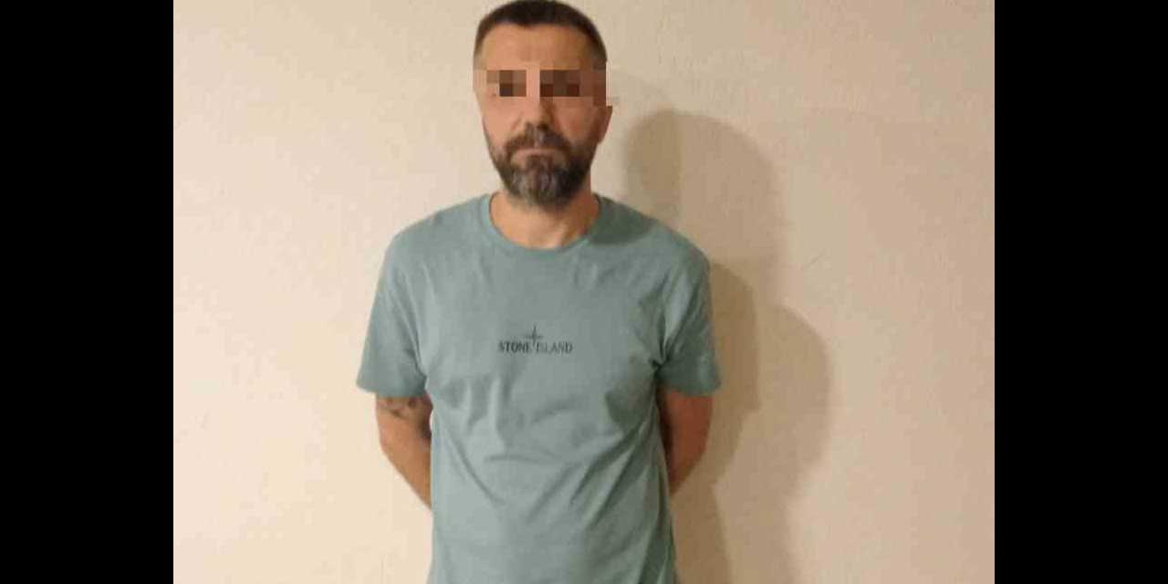 Polis turist oldu, aranan şahsı yakaladı