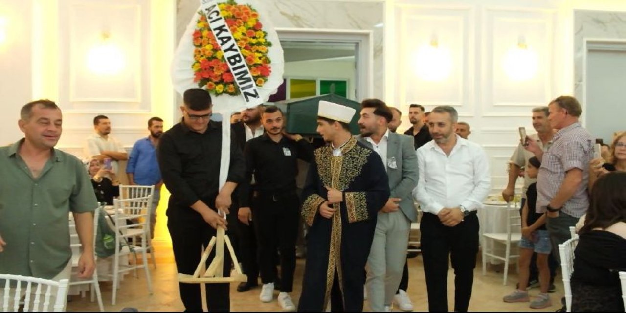 Düğüne 'acı kaybımız' yazılı çelenk ve tabutla geldiler