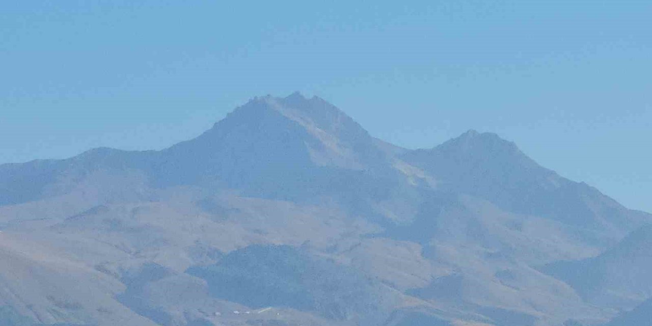 Alacaklılar dikkat: Erciyes’in karı eridi