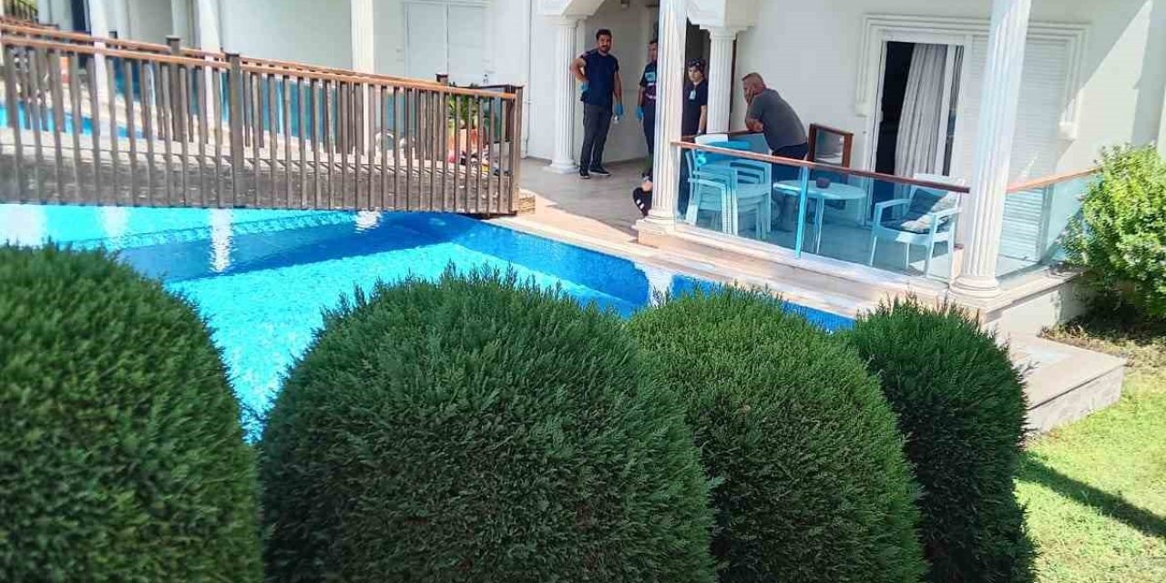 Ortağını vurdu, komşularına 'sağlık ekiplerini arayın' dedi