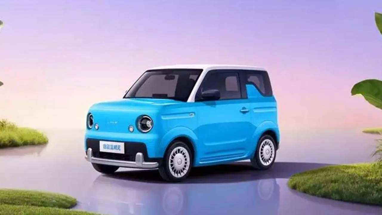 Türkiye’de 200 Bin TL’ye Elektrikli Mikro Araç: Livan Smurf