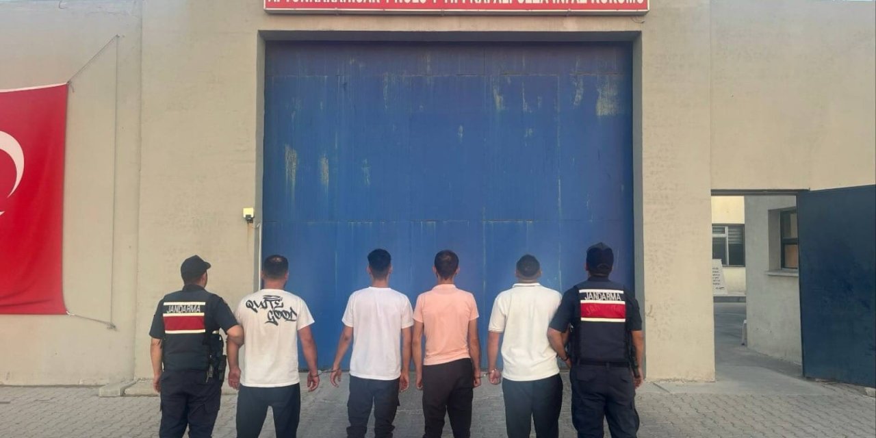 Cezaevinden izne çıktı, uyuşturucu satarken yakalandı