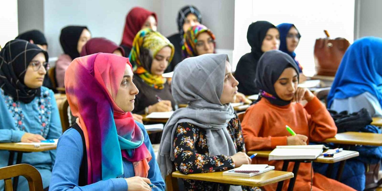 TÜRGEV Pusula Başarı Bursu 2025 başvuruları başladı