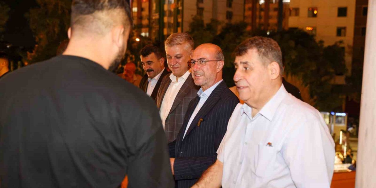 Başkan Pekyatırmacı, Mevlid Kandili’nde Vatandaşlarla Buluştu