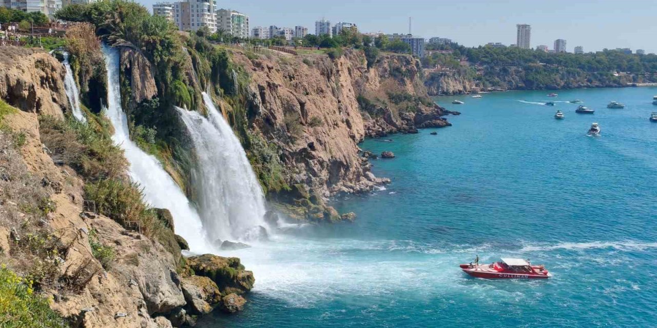 Düden Şelalesi’nden düşen kadının cansız bedeni 15 kilometre uzaklıkta bulundu