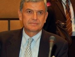 Volkan Bozkır AK Parti'den aday
