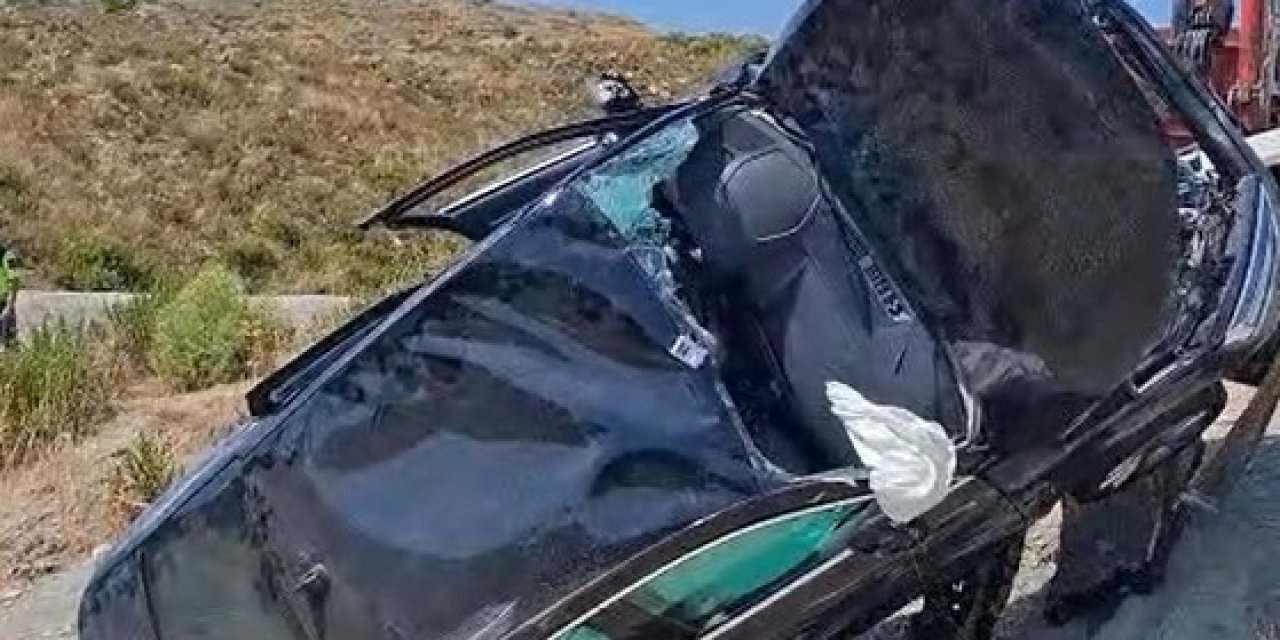 Virajı Alamayan Otomobil Şarampole Uçtu