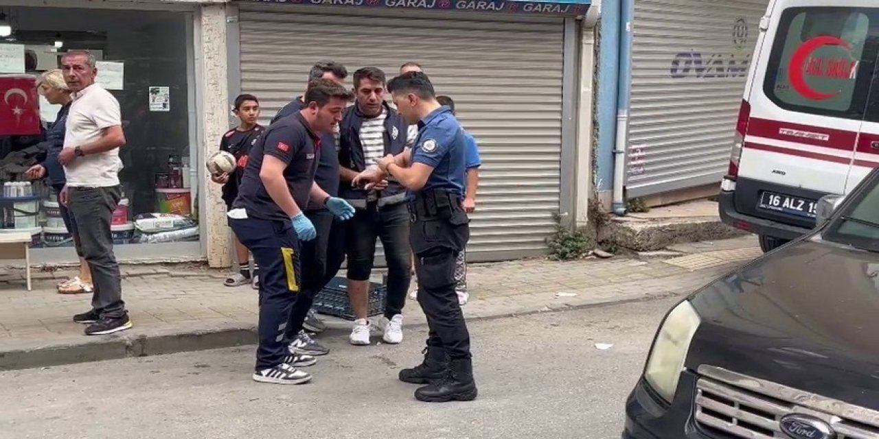 Polislerin üzerine pitbull cinsi köpeğini saldı, 2 polis yaralandı