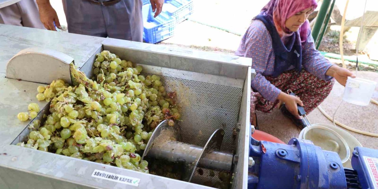 Çizme mi makine mi? Pekmez üretimi kolaylaştı