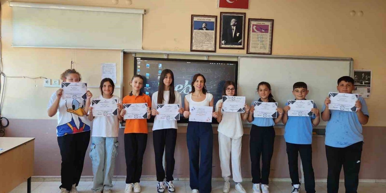 'Küçük Vatandaşlar Kulübü' Projesi Ulusal Kalite Etiketi ile Taçlandı