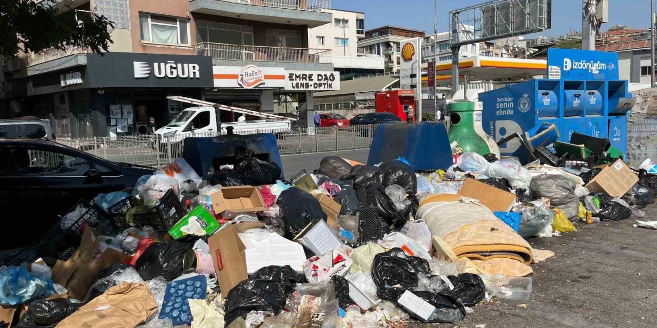 İzmir sokakları Hindistan'a döndü