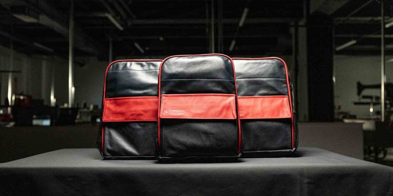 Türk Hava Yolları uçak koltuklarını okul çantalarına dönüştürdü