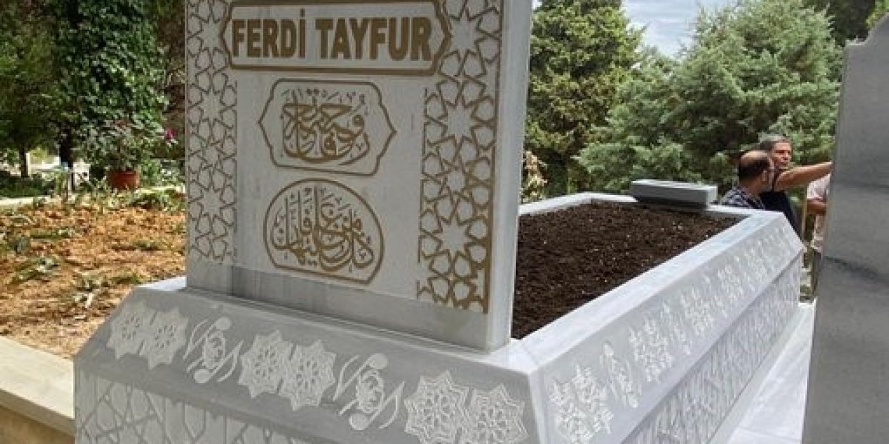Devlet Bahçeli, Ferdi Tayfur’un kabrini yaptırdı