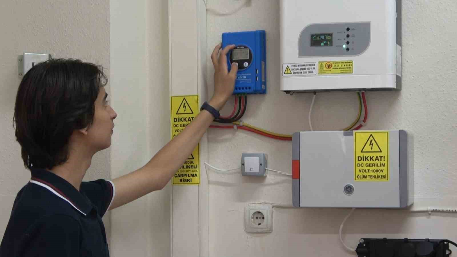 Bursa'da alkışlanacak başarı öyküsü! Atıkları enerjiye dönüştüren okul