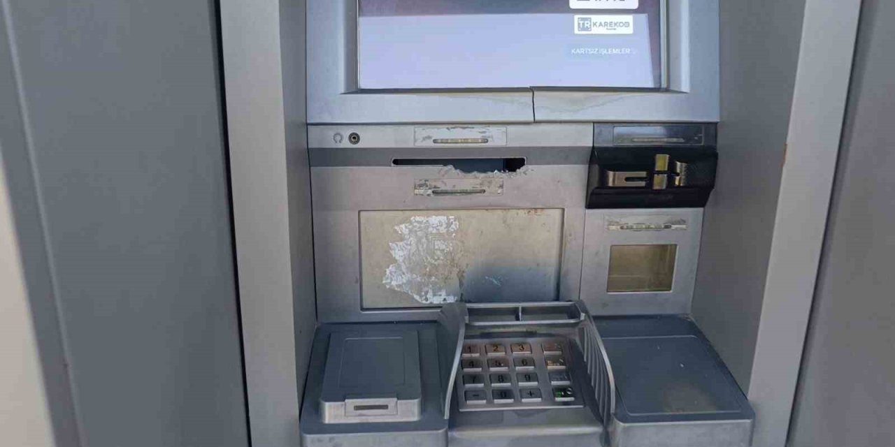 Manavgat'ta ATM'ye Saldırı: İçinden 60 Farklı Banka Kartı Çıktı