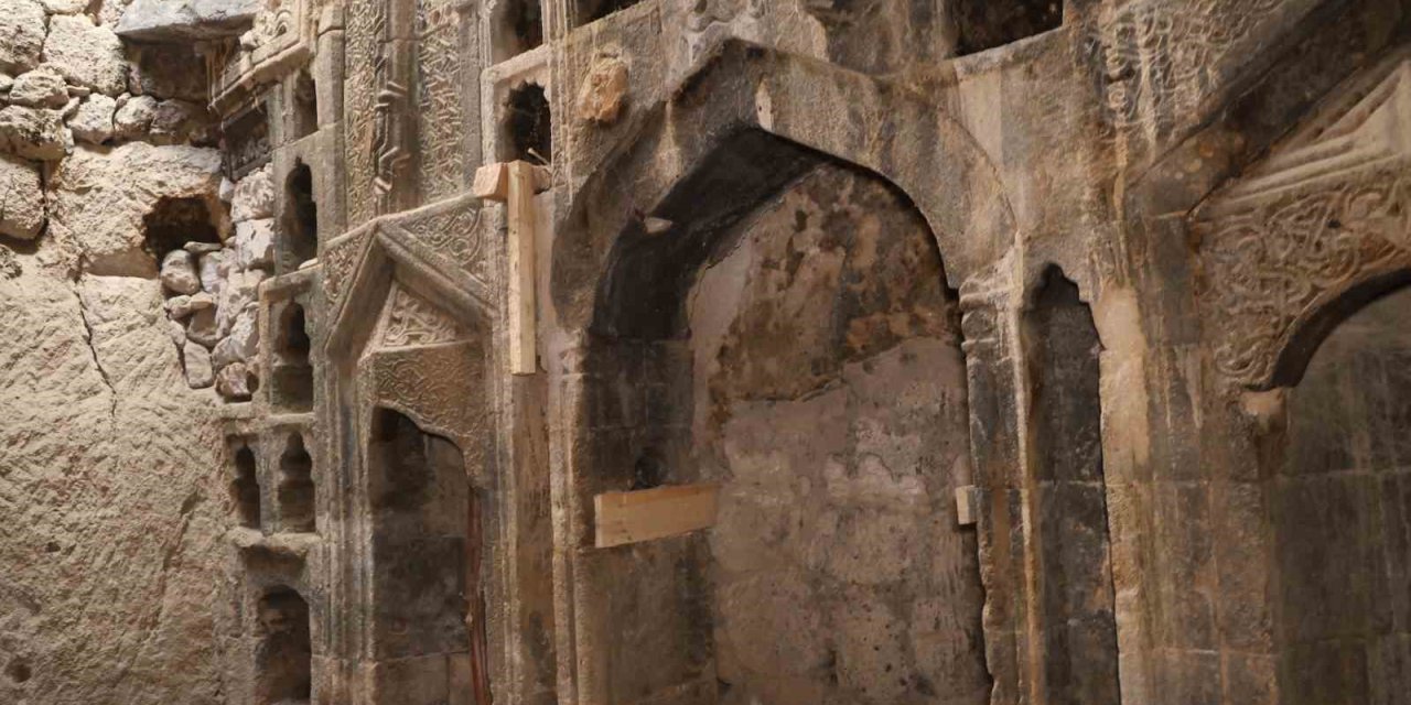 Taşkınpaşa Köyü’nde 600 Yıllık Dergâh Ortaya Çıktı