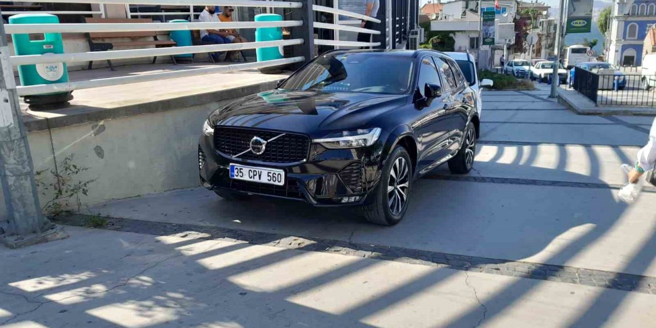 İzmirli başkanın kiralık lüks aracı olay oldu